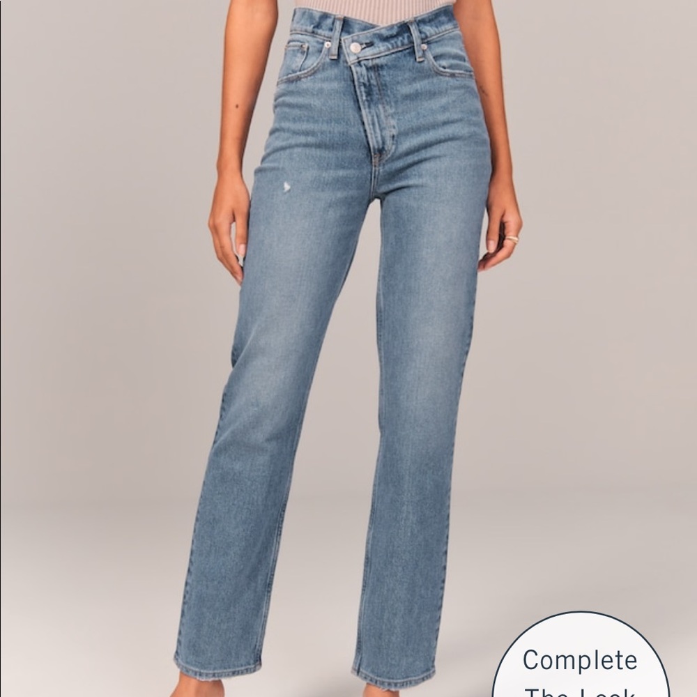 Abercrombie 90s Straight Ultra High Rise Curve Love